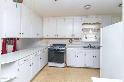 103 Springhill Street, La Grange, NC 28551 - Photo 5