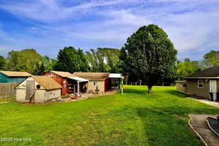 1373 Lambs Grove Rd, Elizabeth City, NC 27909 - Photo 23
