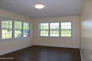 3049 Catherine Lake Rd, Richlands, NC 28574 - Photo 9