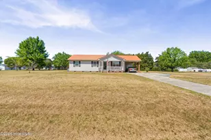 110 Crown Ct, Rockingham, NC 28379 - Photo 1