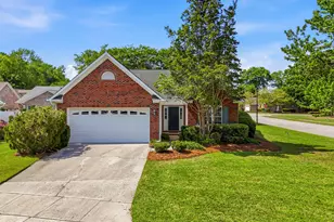 211 Waters Point Ct, Wilmington, NC 28412 - Photo 3