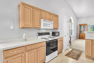 211 Waters Point Ct, Wilmington, NC 28412 - Photo 15