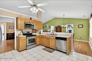 904 Huff Dr, Jacksonville, NC 28546 - Photo 9