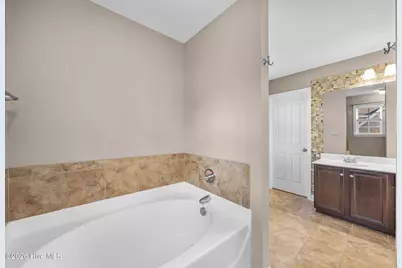211 Wedgefield Circle, Maple Hill, NC 28454 - Photo 25