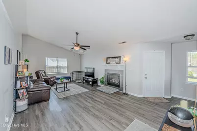 126 Forest Bluff Drive, Jacksonville, NC 28540 - Photo 5
