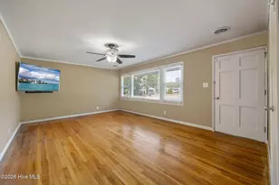 302 W 3rd Ave, Raeford, NC 28376 - Photo 9