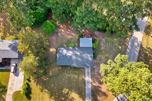 302 W 3rd Ave, Raeford, NC 28376 - Photo 7