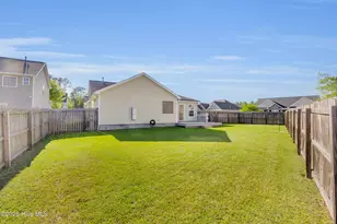 201 Quincy Ct, New Bern, NC 28560 - Photo 31