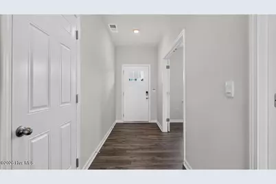 712 Lazy Elm Lane, Aberdeen, NC 28315 - Photo 5