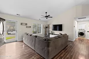 702 Jasmine Ln, Jacksonville, NC 28546 - Photo 5