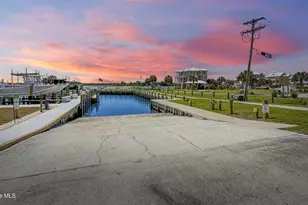 650 Cedar Point Blvd, Cedar Point, NC 28584 - Photo 27