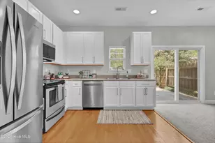 8010 Sweetgrass Ct, Wilmington, NC 28412 - Photo 13