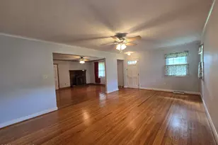 1221 Crescent Dr, Elizabeth City, NC 27909 - Photo 5