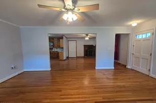 1221 Crescent Dr, Elizabeth City, NC 27909 - Photo 5
