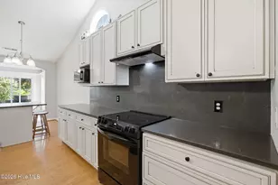100 Mulberry Cir, Hampstead, NC 28443 - Photo 11