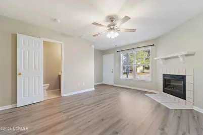 957 W Pueblo Drive, Jacksonville, NC 28546 - Photo 3