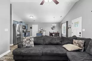 263 Rowland Dr, Richlands, NC 28574 - Photo 5