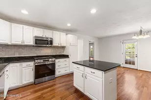137 River Oaks Dr, Wilmington, NC 28412 - Photo 11