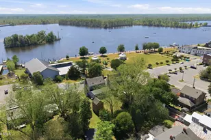 214 E Water St, Washington, NC 27889 - Photo 9