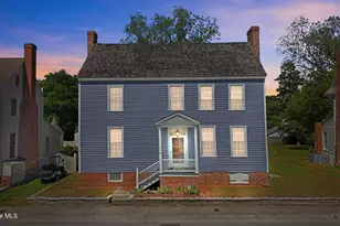 214 E Water St, Washington, NC 27889 - Photo 1