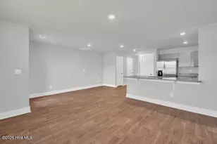 109 N Grassland Rd, Surf City, NC 28445 - Photo 5