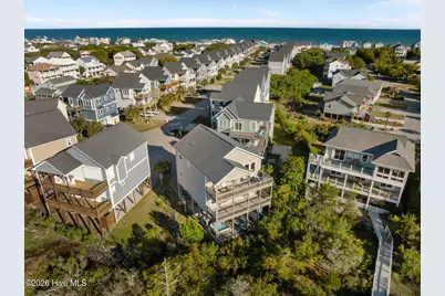 331 Oceanaire Lane, Surf City, NC 28445 - Photo 9
