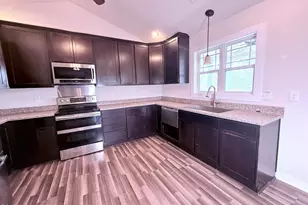 511 N B St, Bridgeton, NC 28519 - Photo 17