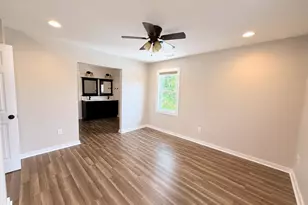 511 N B St, Bridgeton, NC 28519 - Photo 17