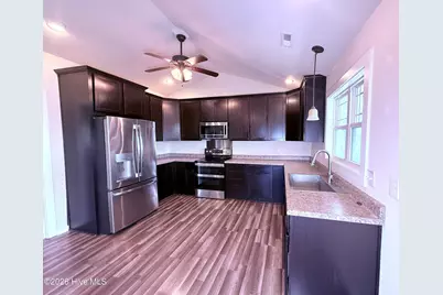 511 N B Street, Bridgeton, NC 28519 - Photo 15