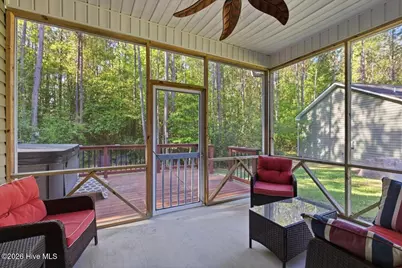 111 W Huckleberry Way, Rocky Point, NC 28457 - Photo 9