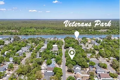 140 NE 14th Street, Oak Island, NC 28465 - Photo 3