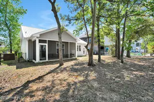 155 NE 18th St, Oak Island, NC 28465 - Photo 5