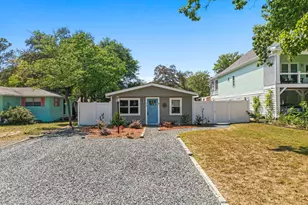 413 Sherrill St, Oak Island, NC 28465 - Photo 3