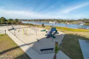 104 Ocean Blvd E, Holden Beach, NC 28462 - Photo 33
