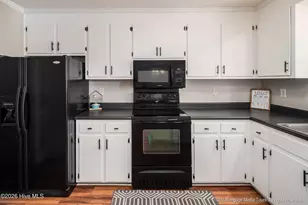 2325 Vineyard Dr, Winterville, NC 28590 - Photo 13