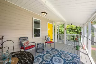 513 Broad St, Oriental, NC 28571 - Photo 35