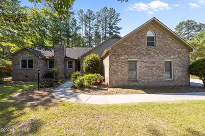 120 Saint Andrews Circle, New Bern, NC 28562 - Photo 1