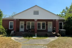 422 Spring St, Hamlet, NC 28345 - Photo 1