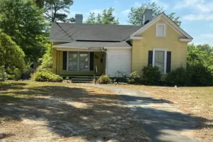 422 Spring St, Hamlet, NC 28345 - Photo 5