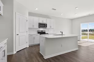 308 Maddox Dr, Aberdeen, NC 28315 - Photo 5
