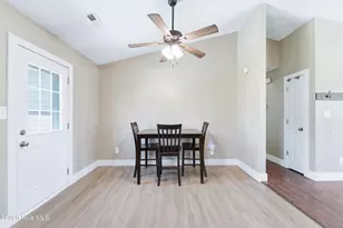 304 Rowland Ct, Richlands, NC 28574 - Photo 7