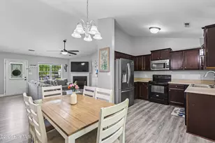 808 Little Roxy Ct, Jacksonville, NC 28540 - Photo 9
