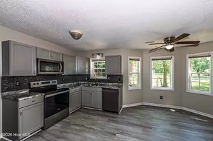411 Candlewood Dr, Jacksonville, NC 28540 - Photo 11