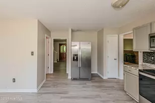 411 Candlewood Dr, Jacksonville, NC 28540 - Photo 25