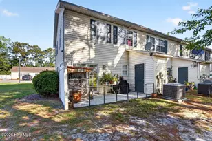 41 Pirates Cove Dr, Swansboro, NC 28584 - Photo 5