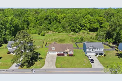 382 Carolina Pines Boulevard, New Bern, NC 28560 - Photo 3