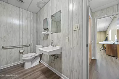 204 E Bayshore Boulevard, Jacksonville, NC 28540 - Photo 21