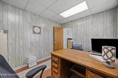 204 E Bayshore Boulevard, Jacksonville, NC 28540 - Photo 5