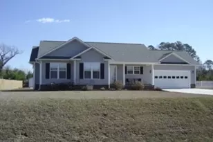 214 Raven Ridge Ct, Swansboro, NC 28584 - Photo 1