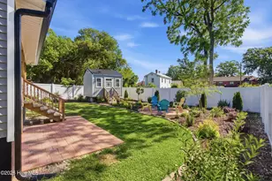 216 Jones St, New Bern, NC 28562 - Photo 25